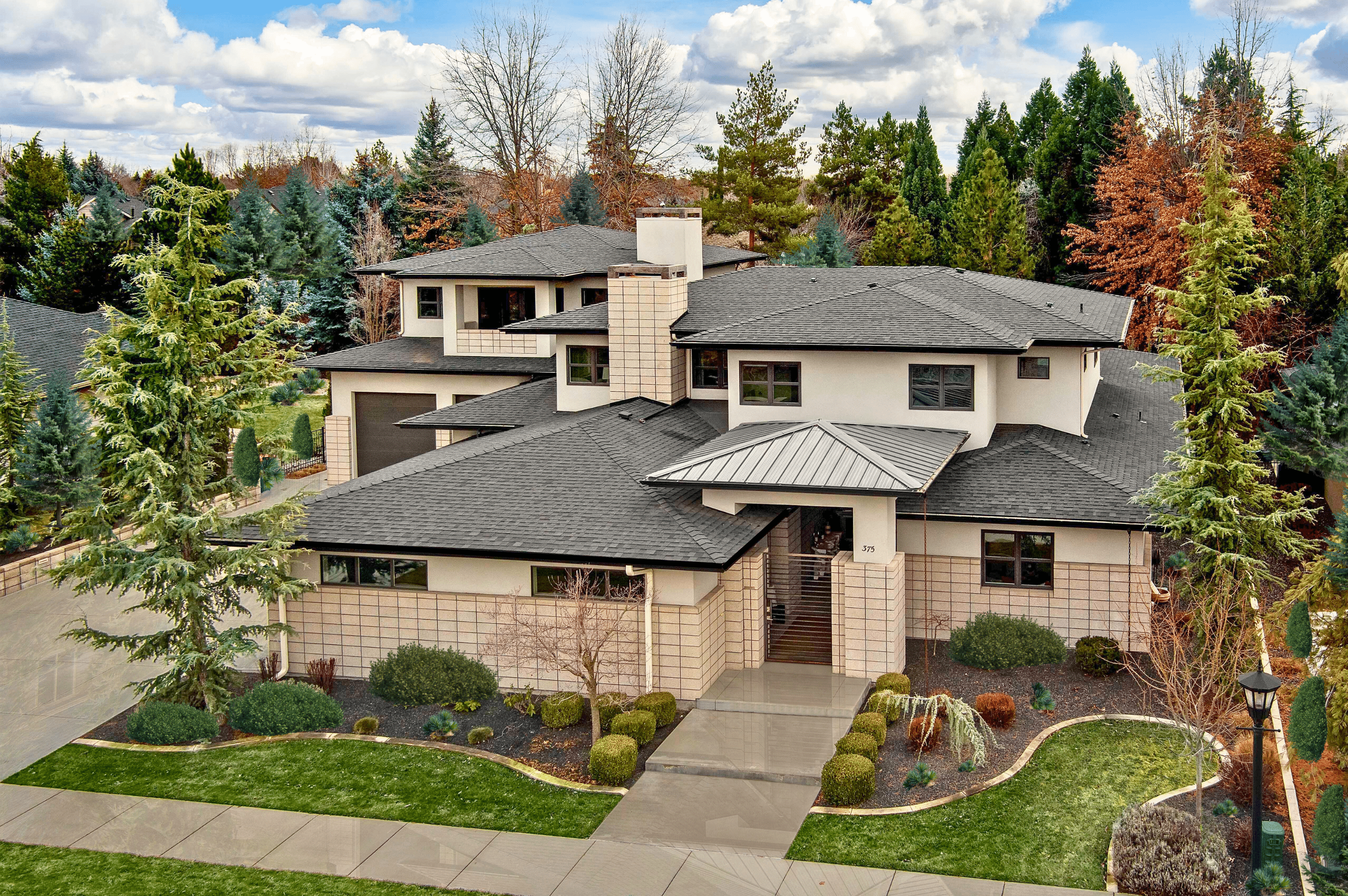 Featured image for “Modern Luxury in Mace River Ranch – Eagle Idaho”