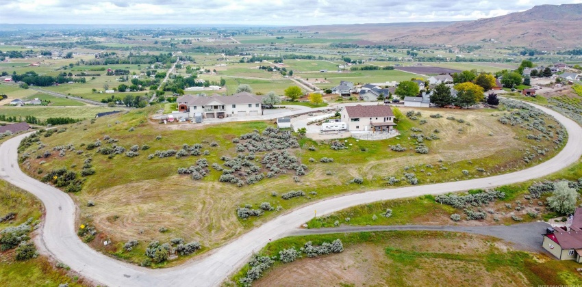 2043 Picket Ln, Emmett, Idaho 83617, ,Land,For Sale,2043 Picket Ln,98894912