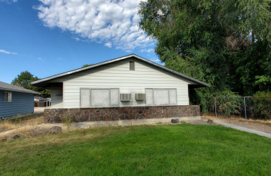 1203 S Elder St, Nampa, Idaho 83651, 4 Bedrooms Bedrooms, ,Residential Income,For Sale,1203 S Elder St,98906148