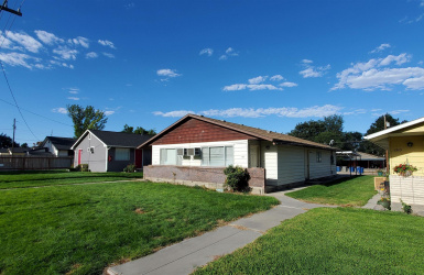 1215 S Elder Street, Nampa, Idaho 83686, 4 Bedrooms Bedrooms, ,Residential Income,For Sale,1215 S Elder Street,98906154